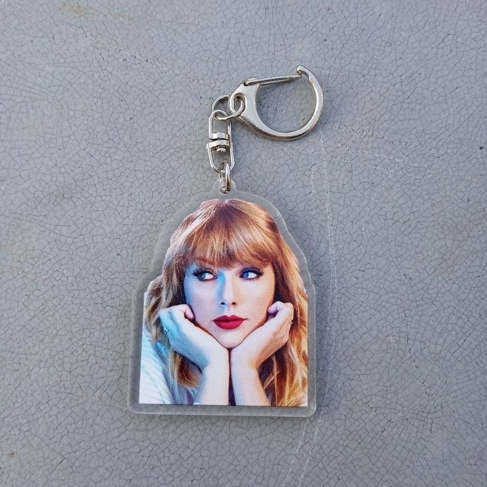 🆓 Free W/Purchase Taylor Swift Acrylic Charm Keychain NWT style 3